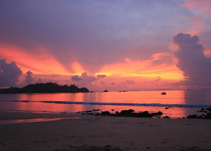 Heaven Beach Resort & Art